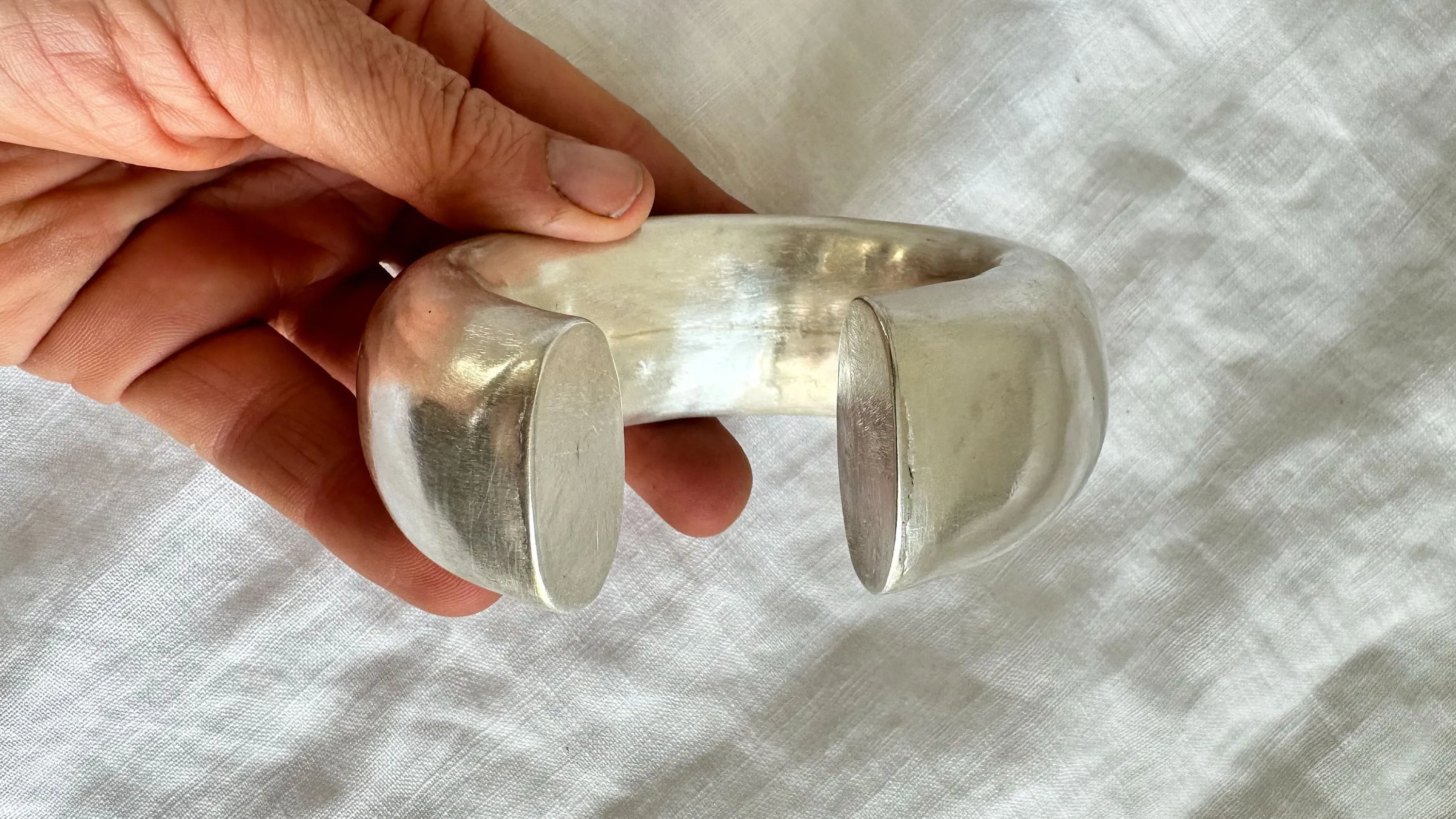 Karen Hill Tribe Silver Bangle. Lovely Shape! 0650