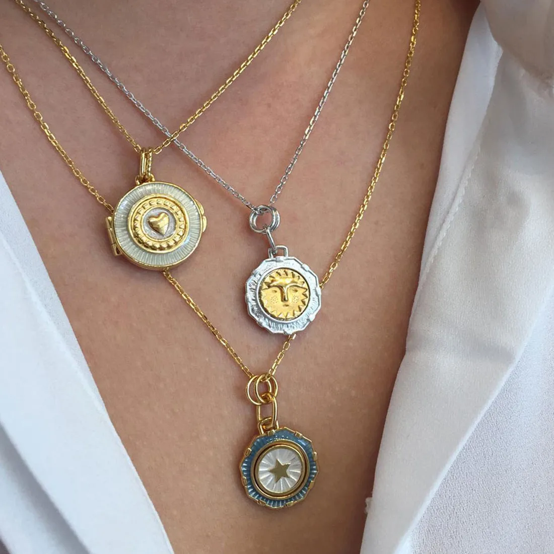 MB Love Coin, Ivory/Gold